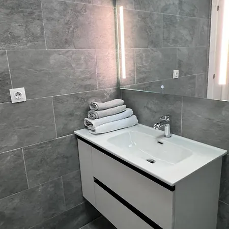 Locos, Princessa, Beach, Sea View,pool, דירה טורבייחה